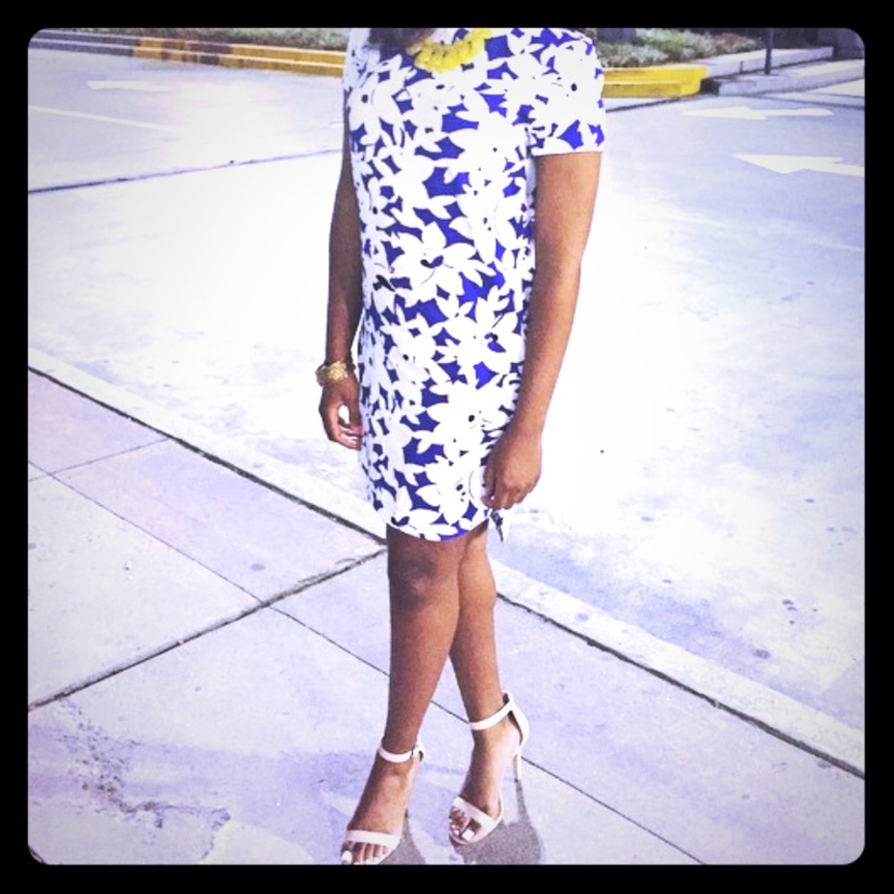 H&M blue, white, and black floral dress